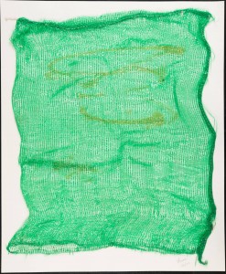 Hessie, [sans titre], 1968-70, collage d’un sac à pommes de terre vert sur papier blanc, 65 x 50,5 cm